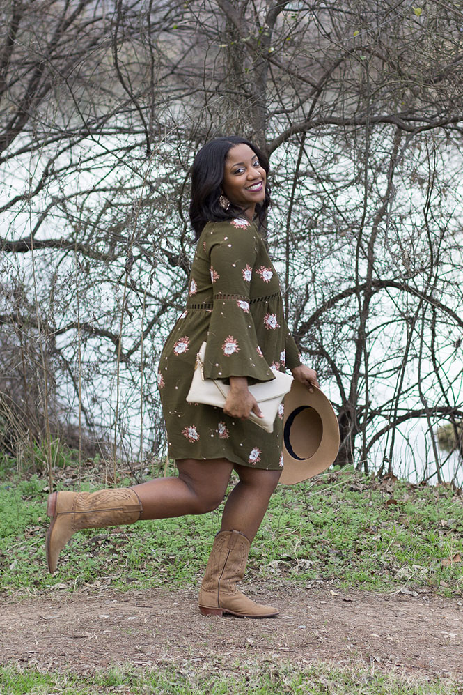 floral-bell-sleeve-dress-cowboy-boots-6