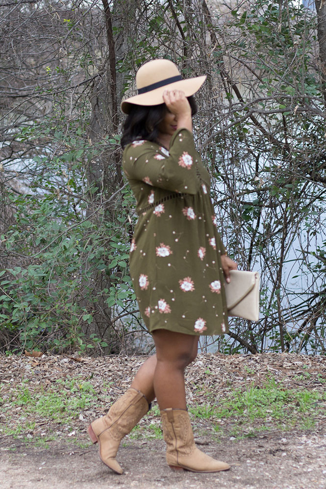 floral-bell-sleeve-dress-cowboy-boots-8
